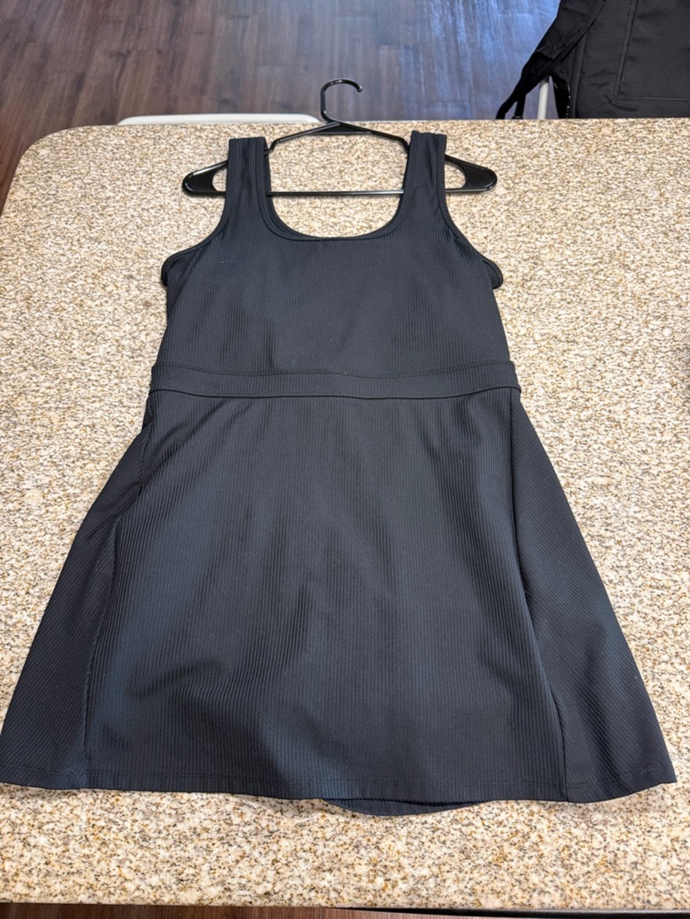 Sporty Rib Built-In Short Bra - Picture 5 of 10